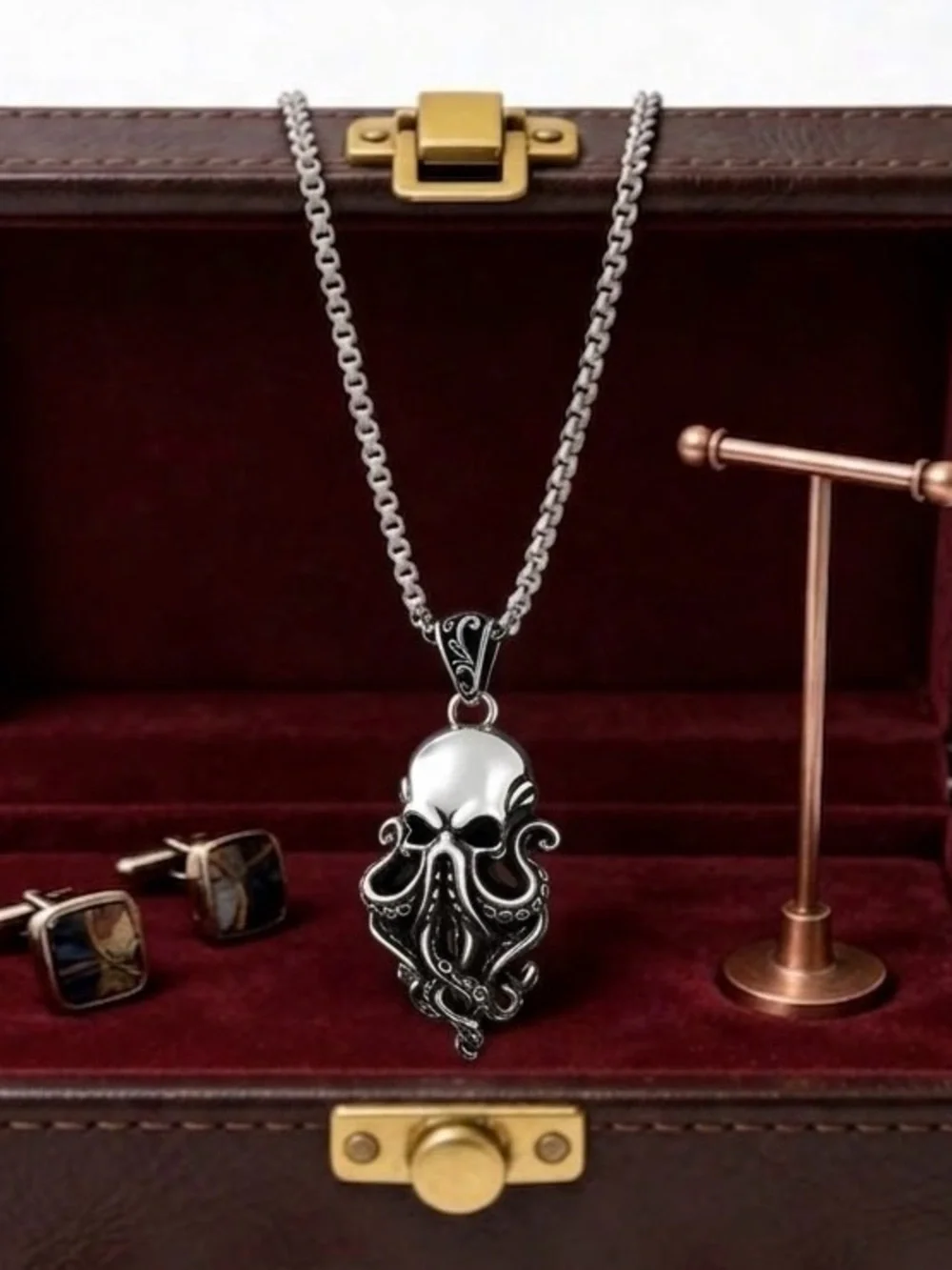 “Davy Jones” Octopus Squid Kraken Sea Creature Monster Tentacle Pirate Necklace